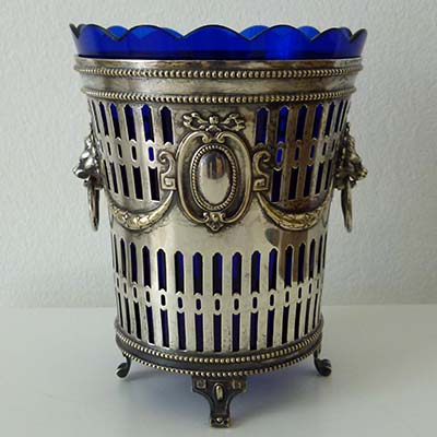 Empire - Vase, versiberte Schale, Glaseinsatz, um 1800