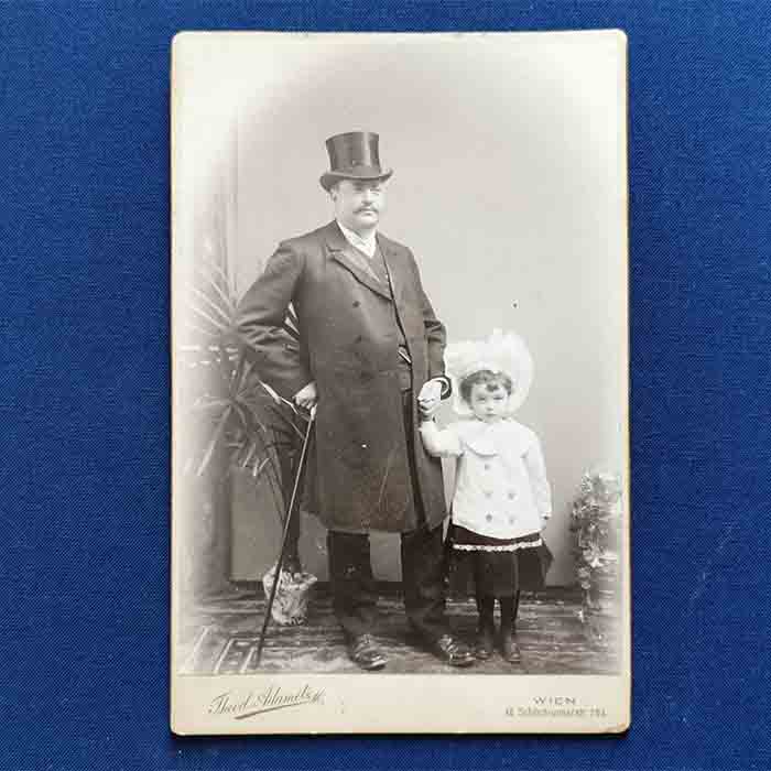 Vater mit Kind, alte Fotographie, um 1900