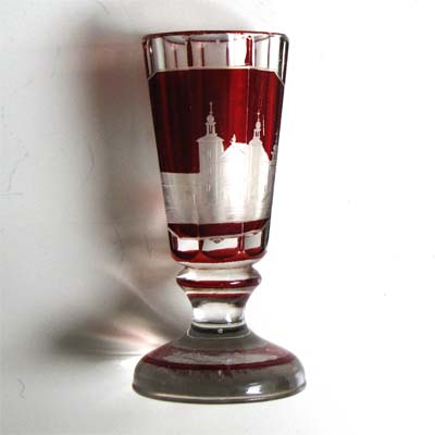 kl. Glas, geschliffen, rotes Überfanglas, Langendorf