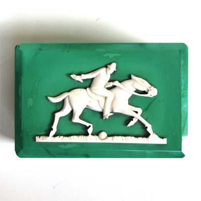 Deckeldose, Jadeglas, Polo - Spieler, Art Déco