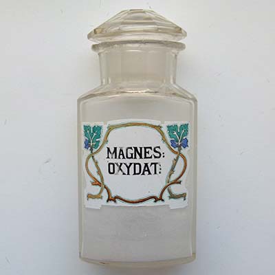 alte Apothekerflasche, Jugendstil, Magnes:Oxydat