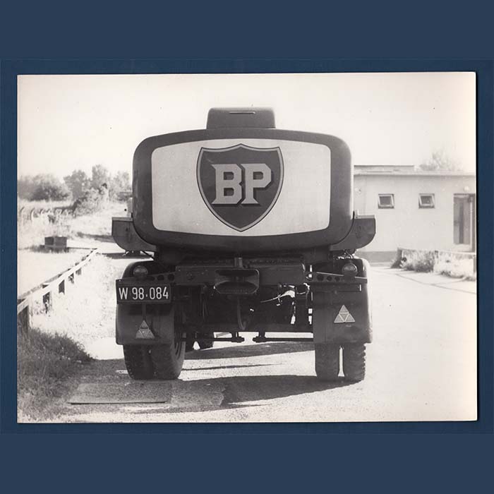 Auto / LKW, alte Fotografie, BP / British Petroleum