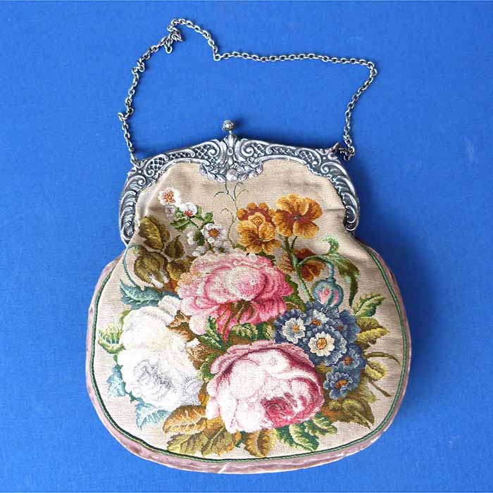 Petit Point, Handtasche, Stickereien, Silberbügel 