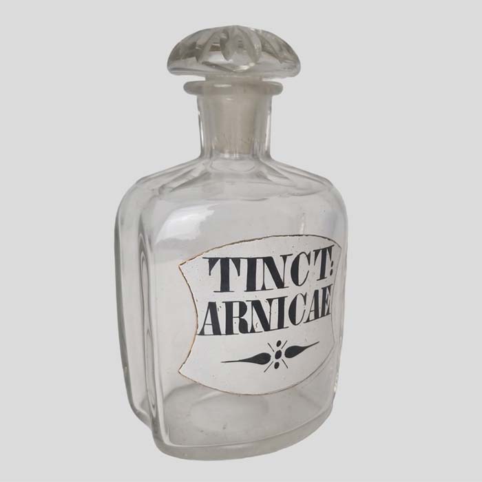 Tinct: Arnicae, Apotheker-Flasche, Glas, geschliffen