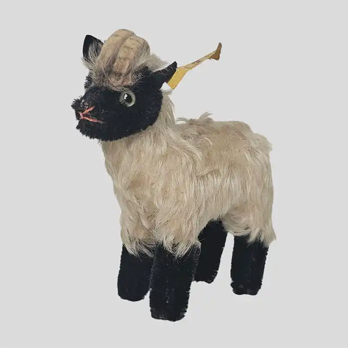 Heidschnucke Schaf, Sheep Snucki, Steiff, Knopf im Ohr