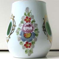 Vase, handbemalt, Überfang-Glas